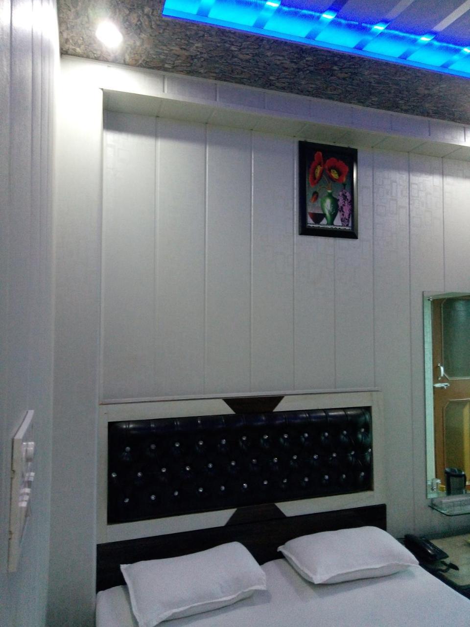 Hotel Sunrise Orai Exterior foto